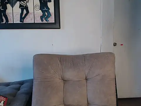 Snapshot of Liamiler01_ chatting on February 7, 2025, 12:28 pm Liamiler01 online show from February 7, 2025, 12:28 pm