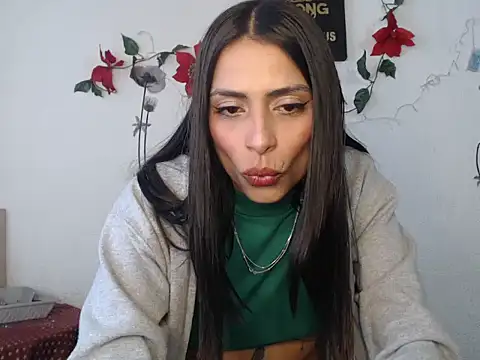 Snapshot of Liamiler01_ chatting on December 13, 2024, 3:43 pm Liamiler01 online show from December 13, 2024, 3:43 pm