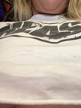 TrashleyRosebud online show from February 26, 2026, 6:52 pm