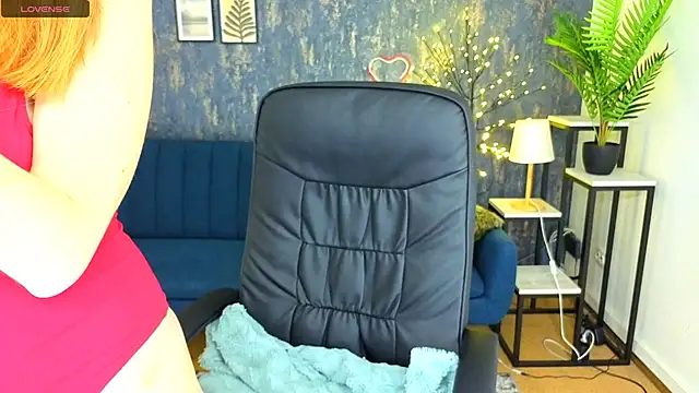 JeannieFox  online show from October 12, 2025, 6:26 am