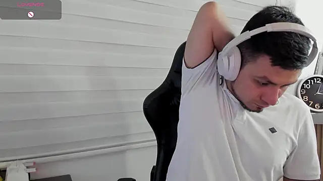 Snapshot of Rick_Diesel_ chatting on February 17, 2026, 8:00 am Rick Diesel online show from February 17, 2026, 8:00 am