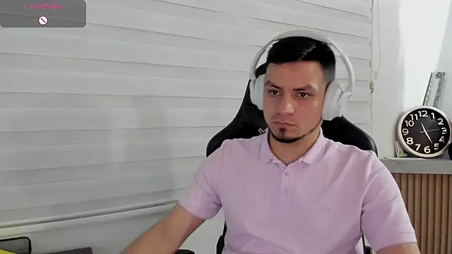 Snapshot of Rick_Diesel_ chatting on February 12, 2026, 4:23 am Rick Diesel online show from February 12, 2026, 4:23 am