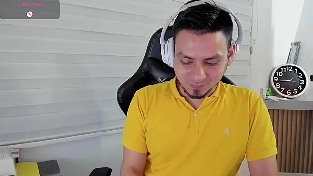 Snapshot of Rick_Diesel_ chatting on February 20, 2026, 6:26 am Rick Diesel online show from February 20, 2026, 6:26 am