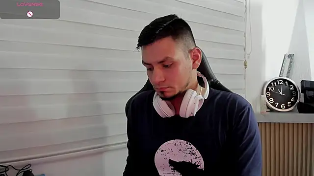 Snapshot of Rick_Diesel_ chatting on February 7, 2026, 3:58 am Rick Diesel online show from February 7, 2026, 3:58 am