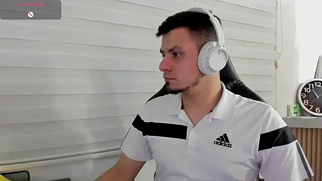 Snapshot of Rick_Diesel_ chatting on February 14, 2026, 3:51 am Rick Diesel online show from February 14, 2026, 3:51 am