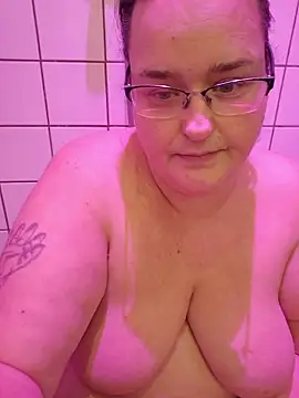 Snapshot of XxGipsyxX chatting on February 13, 2026, 2:28 pm XxGipsyxX online show from February 13, 2026, 2:28 pm