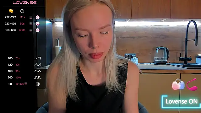 Snapshot of Olivia_Bells chatting on March 6, 2026, 8:48 pm Olivia Bells online show from March 6, 2026, 8:48 pm