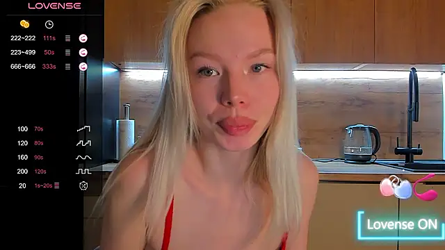 Snapshot of Olivia_Bells chatting on March 18, 2026, 9:15 pm Olivia Bells online show from March 18, 2026, 9:15 pm
