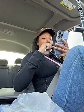 Iceblanca online show from April 7, 2026, 5:48 pm