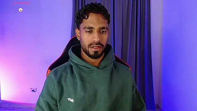 Snapshot of Christian_thor chatting on January 14, 2026, 4:05 am Christian thor online show from January 14, 2026, 4:05 am