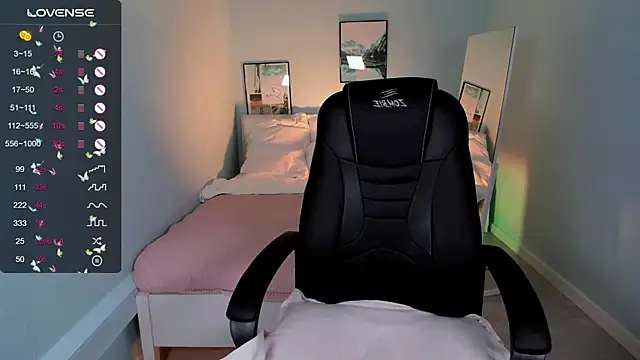 MelisaCoy online show from March 19, 2025, 1:51 pm