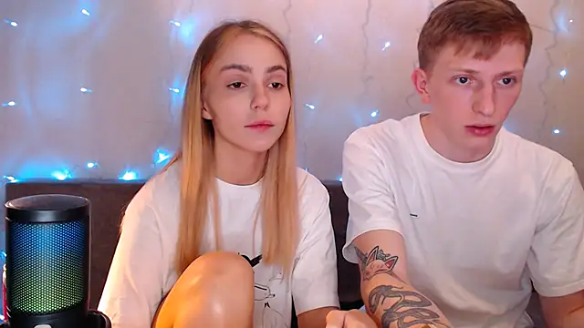 juliaanddima online show from September 26, 2025, 10:16 pm