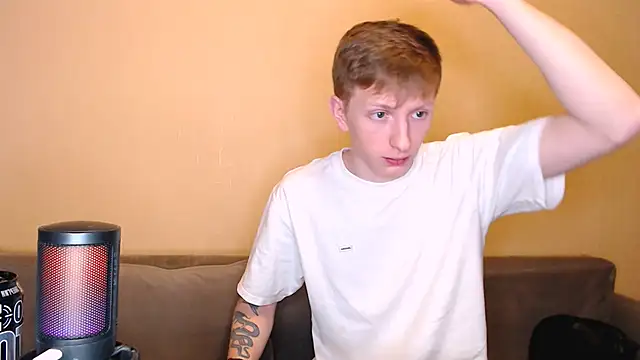 juliaanddima online show from February 9, 2026, 11:03 pm