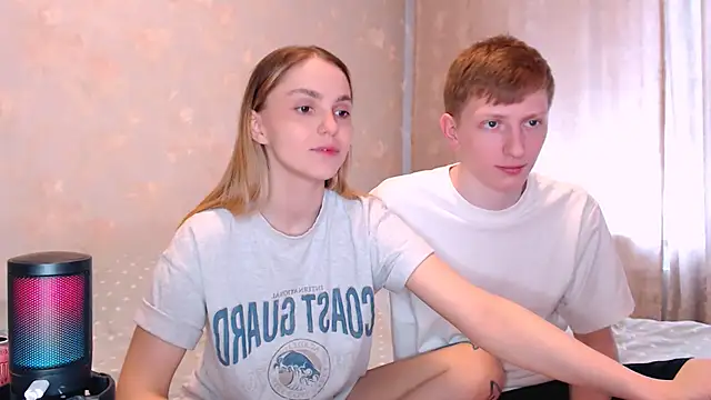 juliaanddima online show from April 16, 2026, 7:53 am