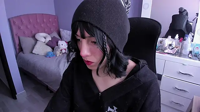 Room312  online show from March 16, 2025, 1:38 pm