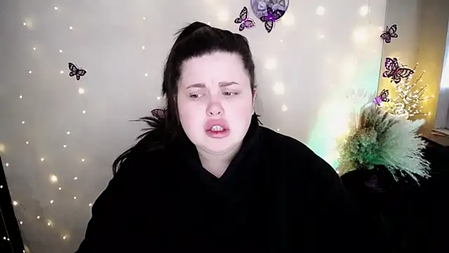 Snapshot of Emily_Mo chatting on February 10, 2026, 6:56 am Emily Mo online show from February 10, 2026, 6:56 am