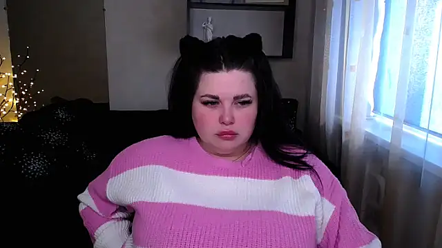 Emily Mo online show from March 19, 2025, 6:24 am