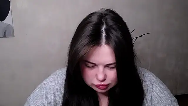 Emily Mo online show from October 1, 2025, 5:45 am