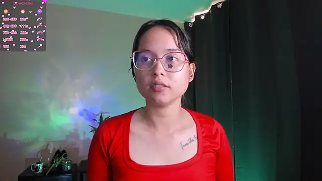 Snapshot of shantalc3rezo chatting on December 15, 2025, 8:14 pm shantalc3rezo online show from December 15, 2025, 8:14 pm