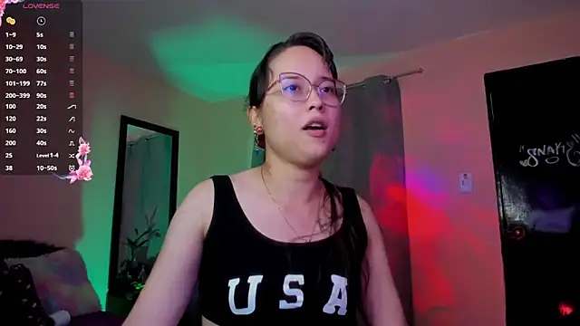 Snapshot of shantalc3rezo chatting on February 19, 2026, 8:28 pm shantalc3rezo online show from February 19, 2026, 8:28 pm