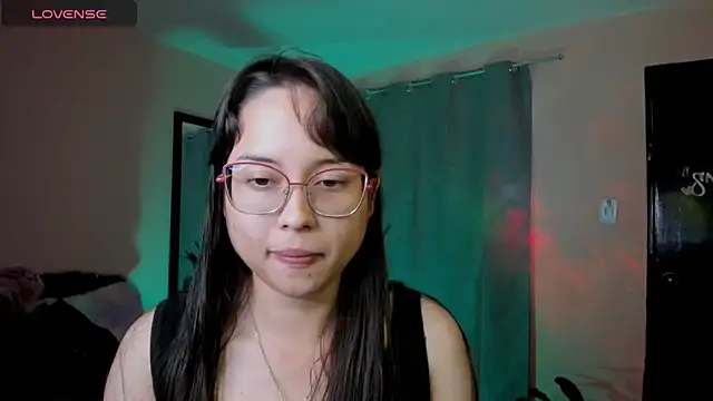 Snapshot of shantalc3rezo chatting on February 24, 2026, 8:10 pm shantalc3rezo online show from February 24, 2026, 8:10 pm