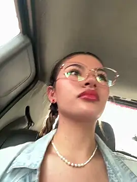 Snapshot of Your_Honeey chatting on September 12, 2025, 7:46 pm Your Honeey online show from September 12, 2025, 7:46 pm