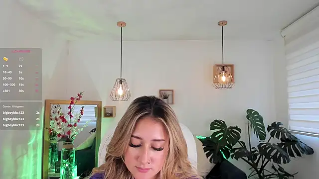 dina ride online show from March 17, 2025, 4:54 pm