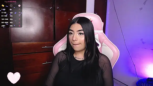 Snapshot of eva_six chatting on November 18, 2025, 11:15 pm eva six online show from November 18, 2025, 11:15 pm