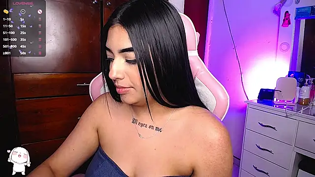 Snapshot of eva_six chatting on February 15, 2025, 3:20 am eva six online show from February 15, 2025, 3:20 am