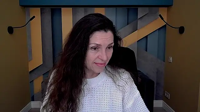 EllaLong online show from November 14, 2025, 12:31 pm