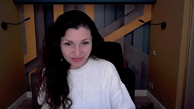 EllaLong online show from January 6, 2026, 12:31 pm