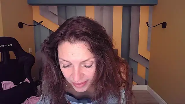 Snapshot of EllaLong chatting on July 19, 2026, 11:40 am EllaLong online show from July 19, 2026, 11:40 am