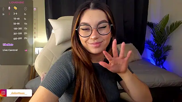 Snapshot of dakottaa_ chatting on September 22, 2025, 11:11 pm dakottaa online show from September 22, 2025, 11:11 pm