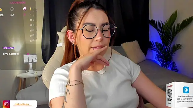 Snapshot of dakottaa_ chatting on March 18, 2025, 11:20 pm dakottaa online show from March 18, 2025, 11:20 pm