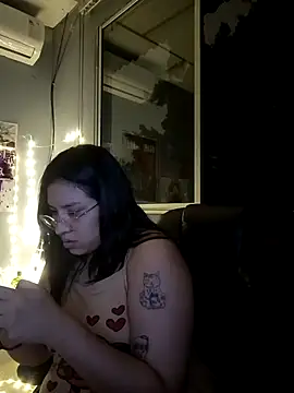 Snapshot of DanelyLopez chatting on January 8, 2026, 3:34 am DanelyLopez online show from January 8, 2026, 3:34 am