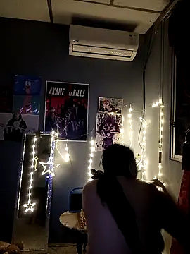 Snapshot of DanelyLopez chatting on December 21, 2025, 2:03 am DanelyLopez online show from December 21, 2025, 2:03 am