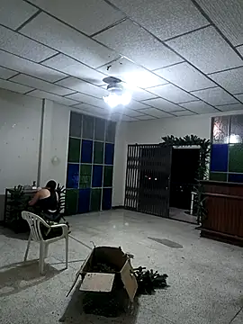 Snapshot of DanelyLopez chatting on December 19, 2025, 1:42 am DanelyLopez online show from December 19, 2025, 1:42 am