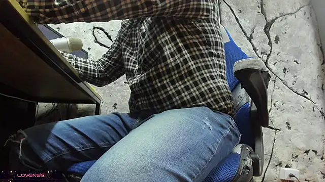 Maxi TheBigDaddy online show from November 27, 2025, 5:13 pm