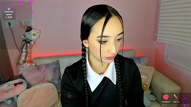 tinysara online show from March 20, 2026, 4:19 pm