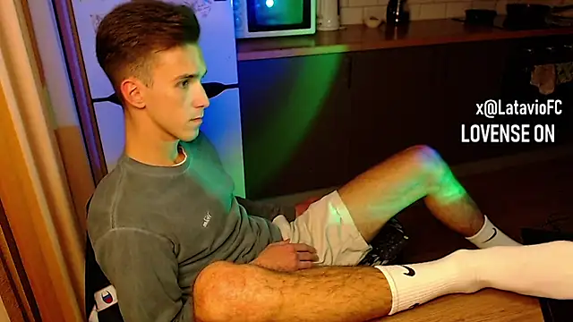 Midnighter  online show from September 24, 2025, 1:46 am