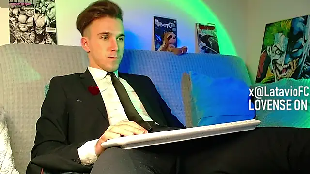 Midnighter  online show from April 15, 2026, 10:21 pm