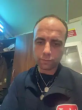 mustican422 online show from December 7, 2024, 11:29 pm