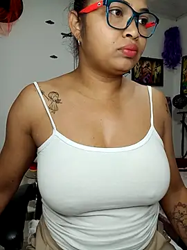 Snapshot of chalohott chatting on November 29, 2025, 8:47 am chalohott online show from November 29, 2025, 8:47 am