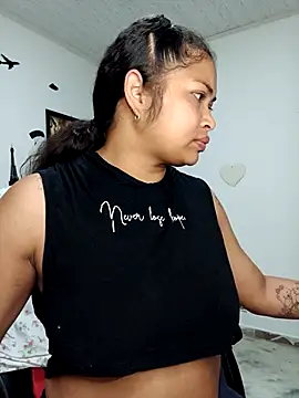 Snapshot of chalohott chatting on September 24, 2025, 10:33 am chalohott online show from September 24, 2025, 10:33 am