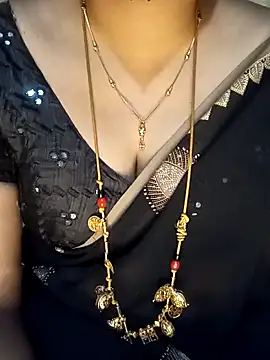 tuttifrutti17 online show from December 21, 2024, 5:18 pm