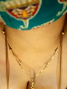 tuttifrutti17 online show from December 27, 2024, 6:42 pm