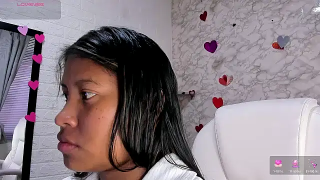 Snapshot of lunahot__07 chatting on February 20, 2025, 12:25 pm lunahot 07 online show from February 20, 2025, 12:25 pm