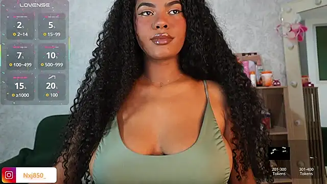 HOTBLACKANDWHITE2 online show from February 1, 2026, 12:31 am