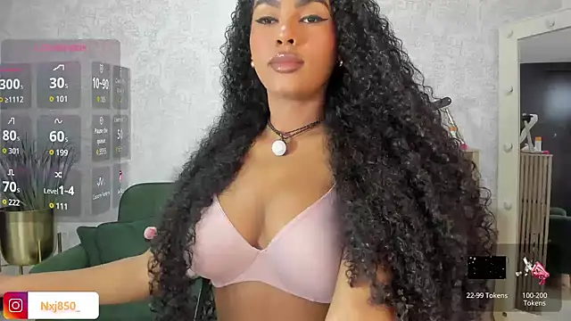 Snapshot of HOTBLACKANDWHITE2 chatting on November 12, 2025, 3:21 am HOTBLACKANDWHITE2 online show from November 12, 2025, 3:21 am