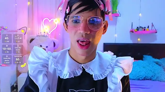 Snapshot of Ariel_Femboy_ chatting on November 25, 2025, 3:51 am Ariel Femboy online show from November 25, 2025, 3:51 am